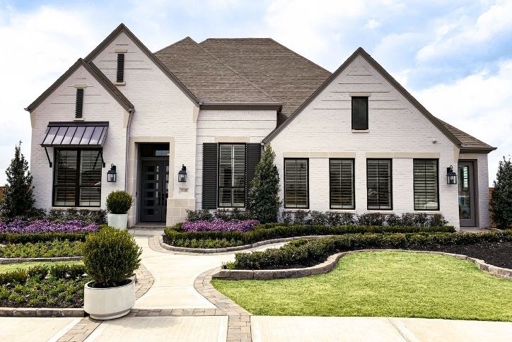 Exterior of Highland Plan 216 model home in Elyson.