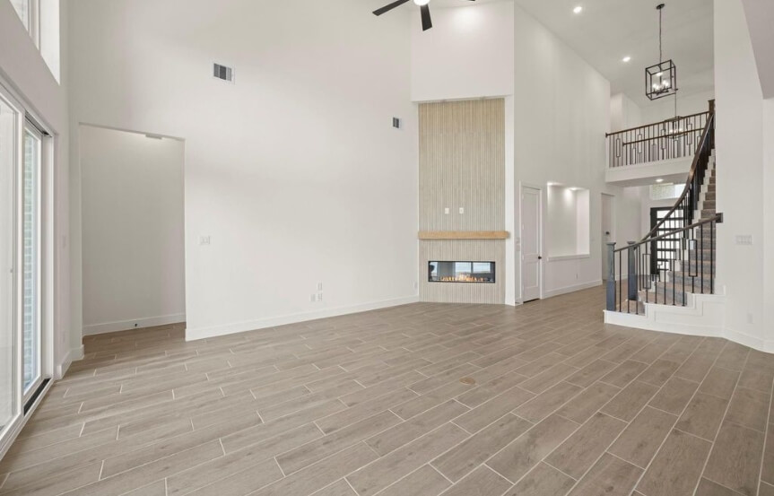 Chesmar 60 7107 Rustic Forest Dr Interior