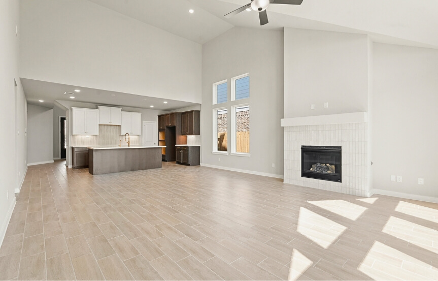 Newmark45 7426 Fraserpeakdr, Livingrm (1)