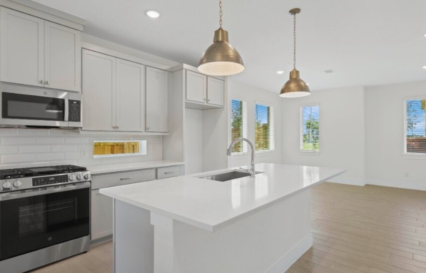 Chesmar C C 7642 Meadow Mouse Lane Kitchen 3