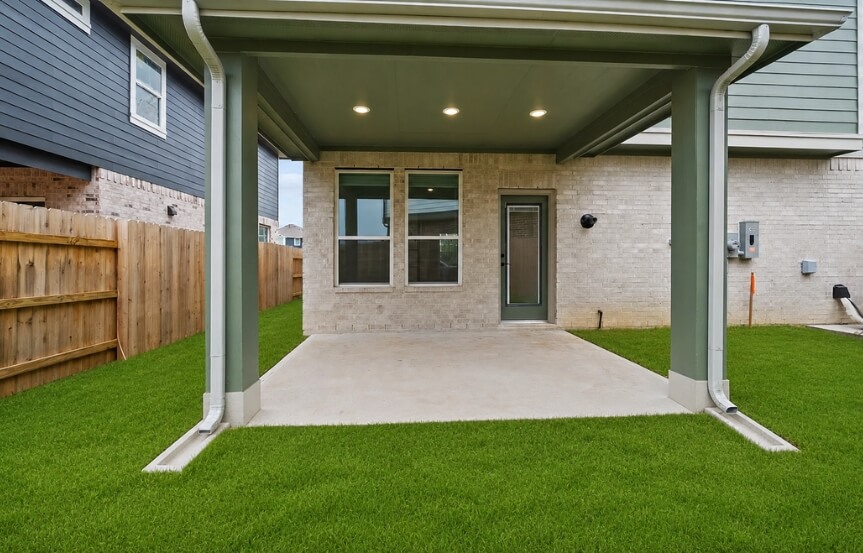 CC . 7619 Swooping Swallow Ln . Patio