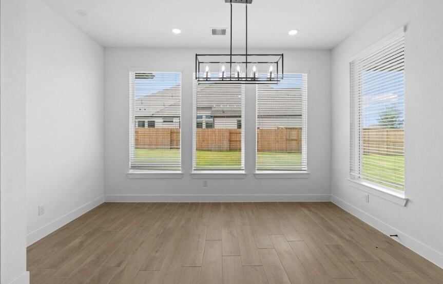 Chesmar 60 . 25015 Cedar Horn Ln . Dining Room