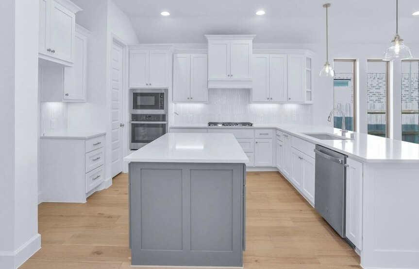 Perry 45. 7442 Fraser Peak Dr. Kitchen 2