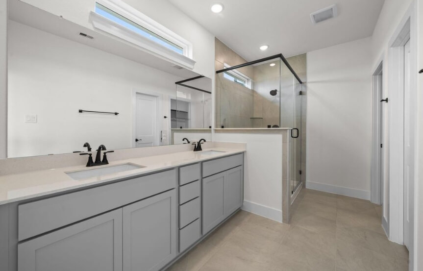 CC . 7615 Swooping Swallow Ln . Primary Bath
