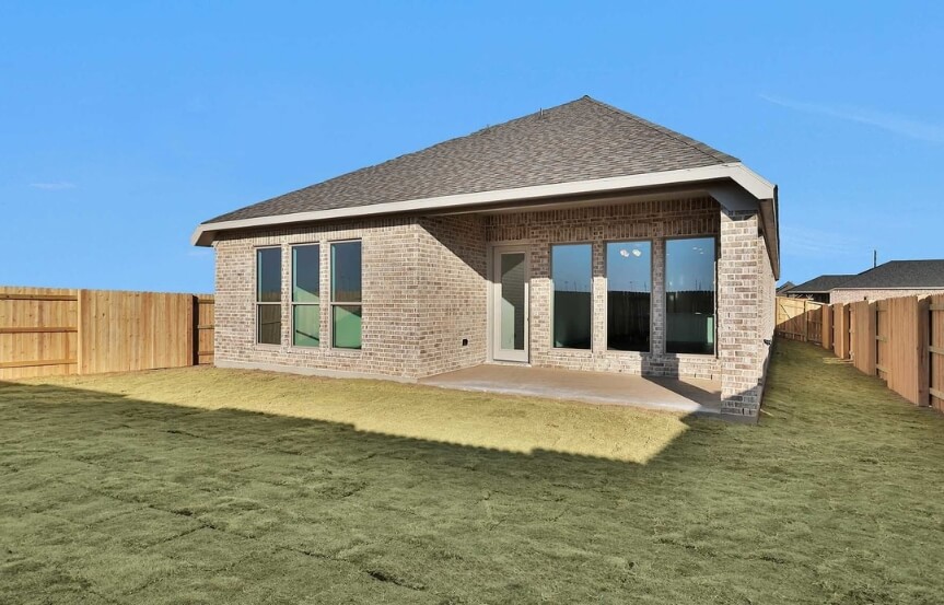 45 Perry 7435 Hemlock Crest Dr Backyard (1)