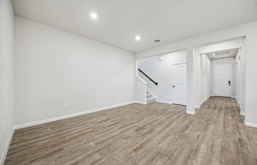 BR 45 22730 Norcrest Hills Interior (1)