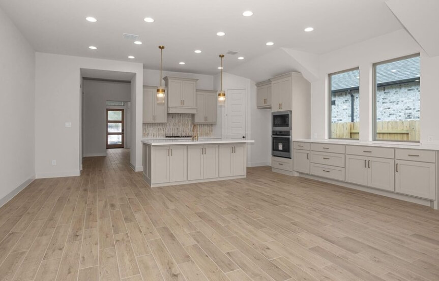 Perry 55 7210 Bush Glade Drive Kitchen
