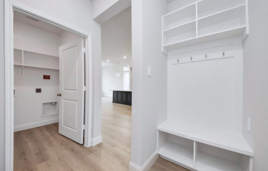 Beazer 7706 Cattail Shallows Lane Mud Room