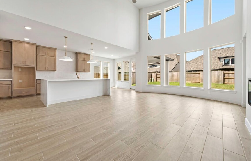 Westin 60 . 7102 Rustic Forest Dr . Interior