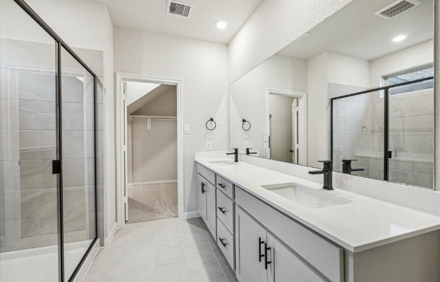 BR 45 22730 Norcrest Hills Primary Bath 1 (1)