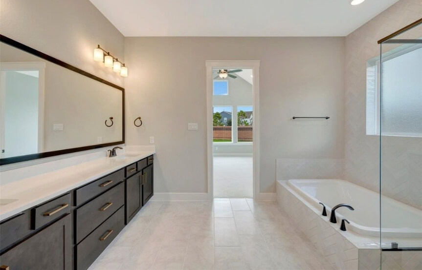 DW 45 . 22750 Norcrest Hills Dr . Primary Bath