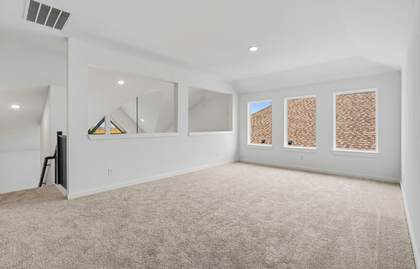Newmark 45 . 7439 Fraser Peak Dr . Upstairs