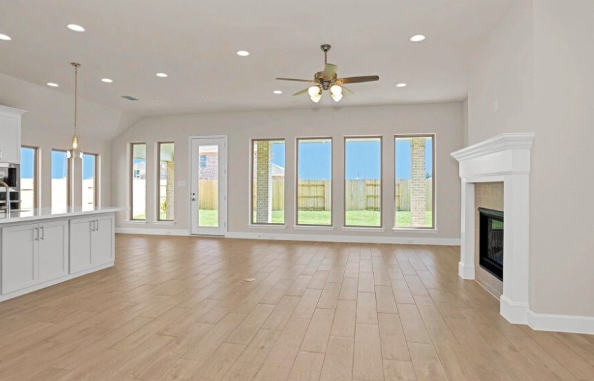 Perry 55 7226 Bush Glade Drive Living 2