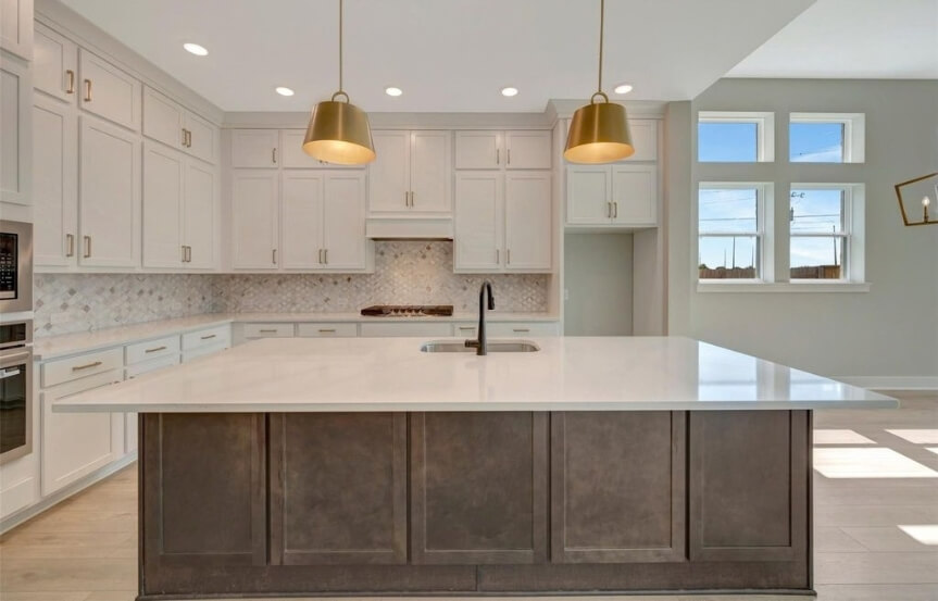 DW 45 . 22750 Norcrest Hills Dr . Kitchen