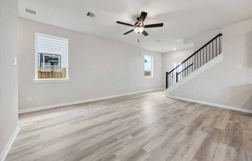 Brookfield 40 AL 6415 Prospect Oaks Pkwy, Livingrm (1)