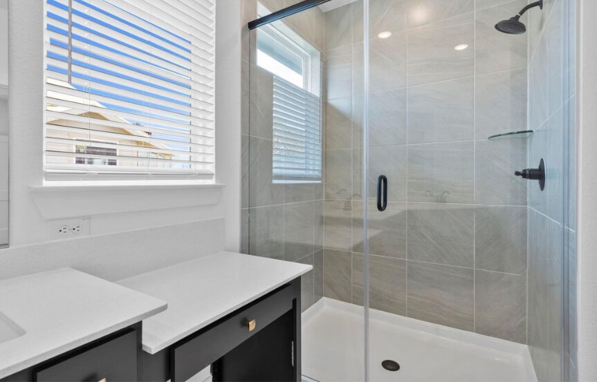 CC 7647 Swooping Swallow Ln Primary Bath 2