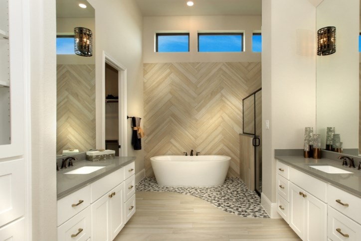 Drees model home master bath in Elyson.