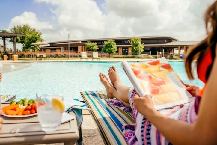 Elyson pool amenity