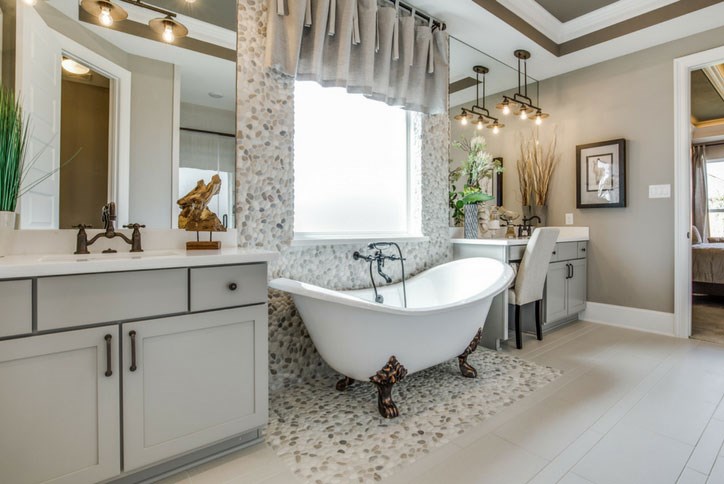 Clawfoot tub in Westin model home in Elyson.