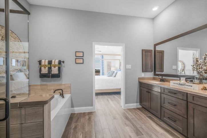 Large bath in Messina model home by Beazer Homes.