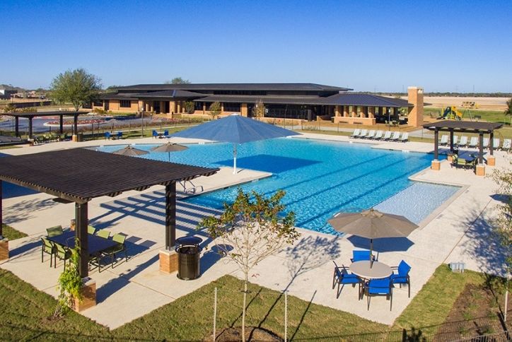 Elyson House pool and patio