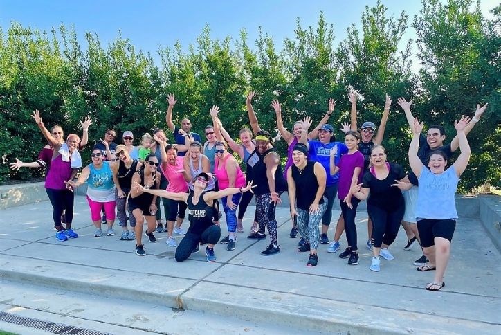 Strongbird Fitness Saturday Morning Bootcamp Group Photo from Elyson Event Lawn in Katy