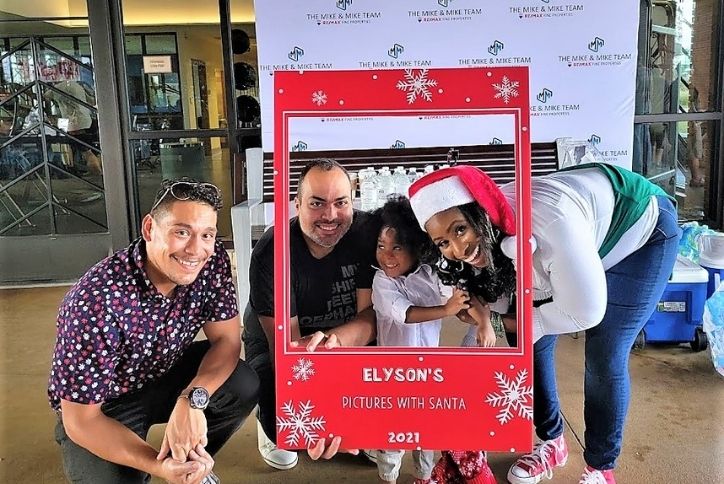 Elyson Residents with Santa Claus