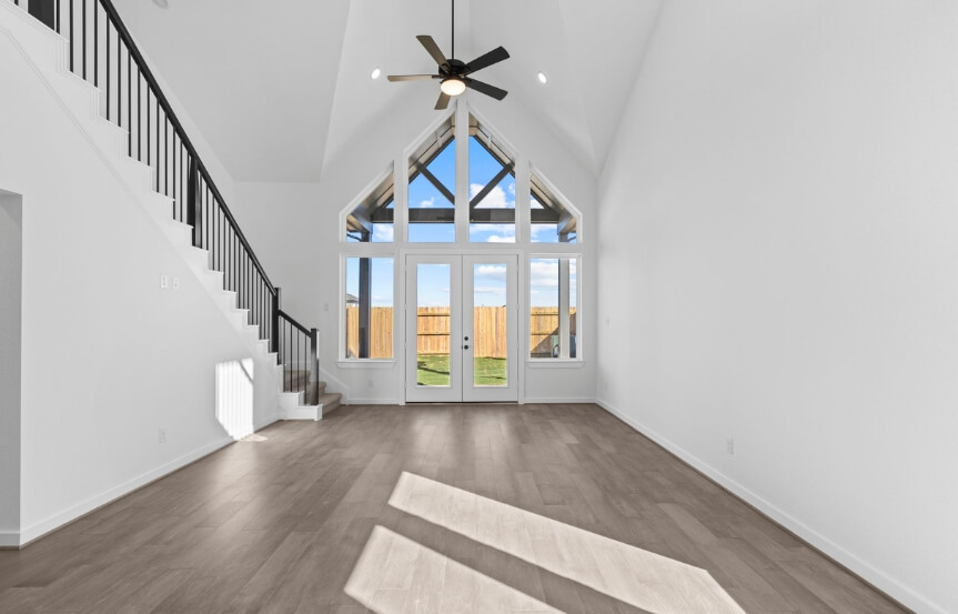 Newmark45 7446 Fraser Peak, Livingrm1 (1)