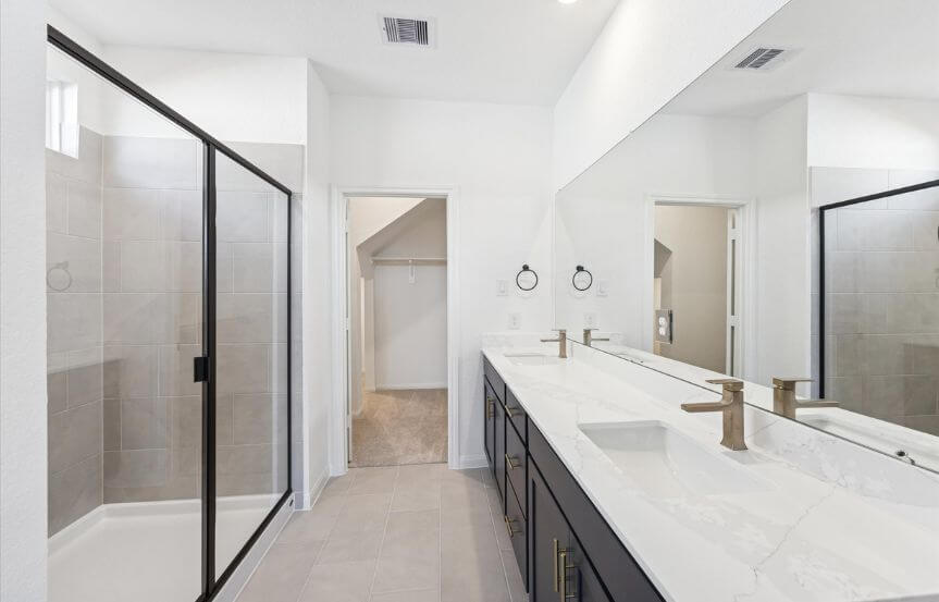 50 BR 7727 Clover Gully Primary Bath (1)