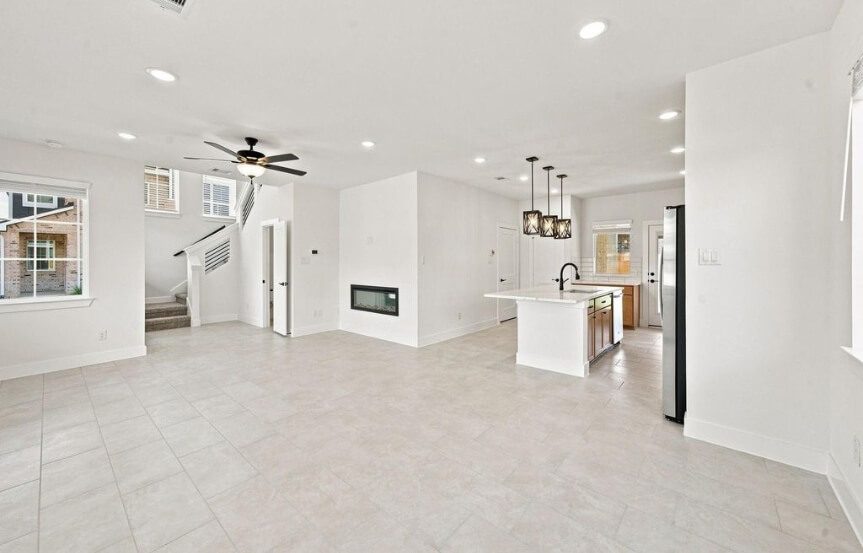 CC . 7635 Swooping Swallow Ln . Interior 3