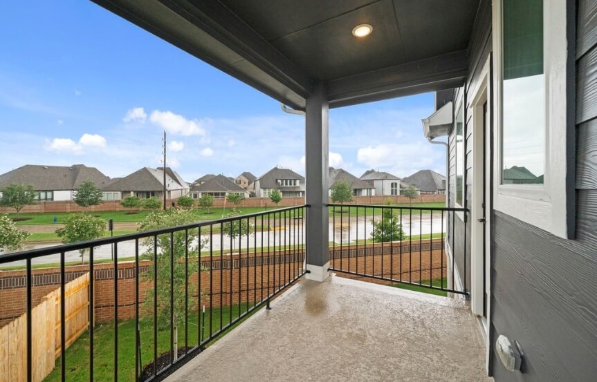 CC . 24019 Breezy Bank . Balcony