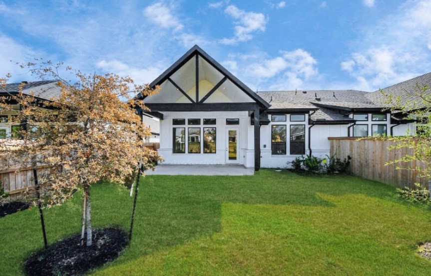 Beazer 7807 Cattail Shallows Lane Back Yard