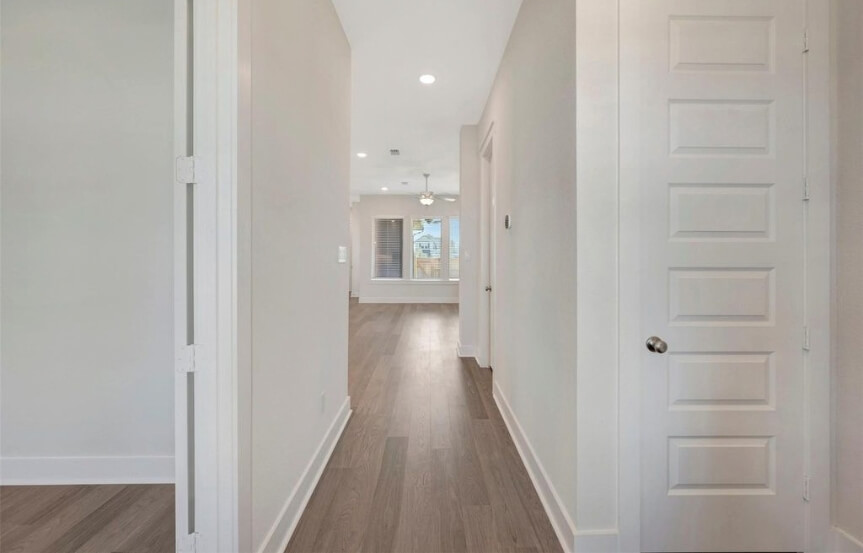 DW AL . 6411 Elm Chase Ln . Entry