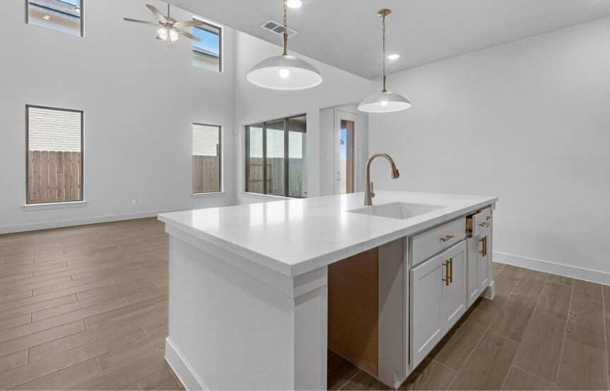 Westin 40 . 24934 Poppy Terrace Ct . Kitchen Interior