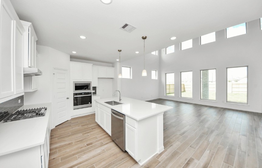 Brookfield 50 7407 Auburn Wheat Drive Kitchen 3