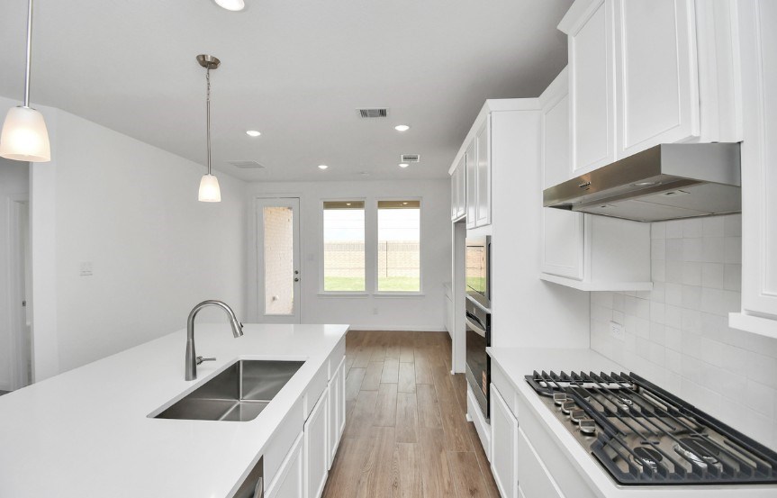 Brookfield 40 7823 Clover Gully Lane Kitchen 2