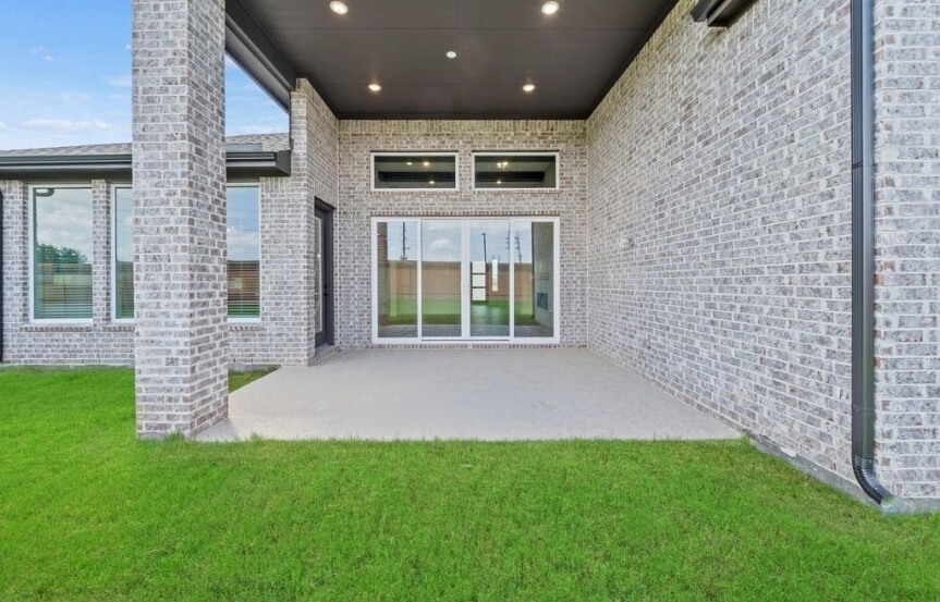Chesmar 60 7002 Quaker Meadows Dr Patio