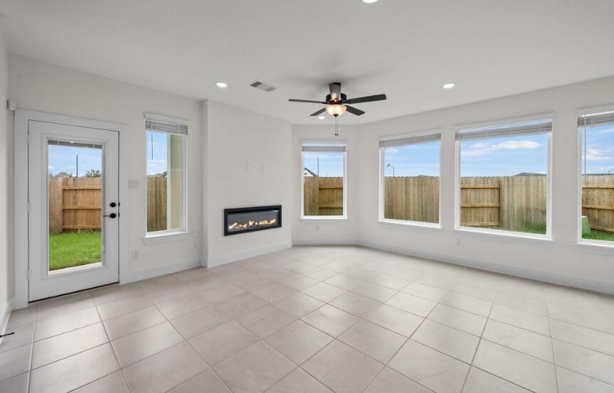CC . 7615 Swooping Swallow Ln . Interior 2