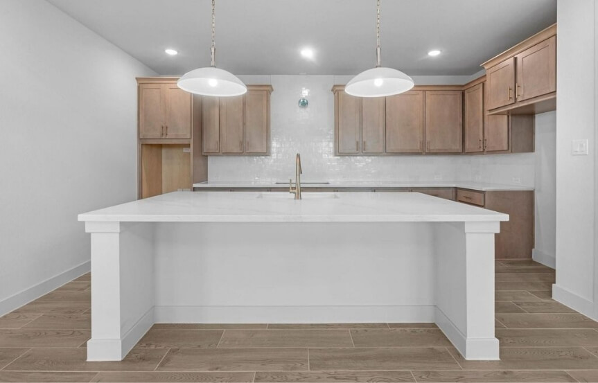 Westin 40 . 24934 Poppy Terrace Ct . Kitchen