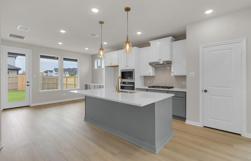 BR40 24939 Poppy Terrace Crt, Kitchen2 (1)