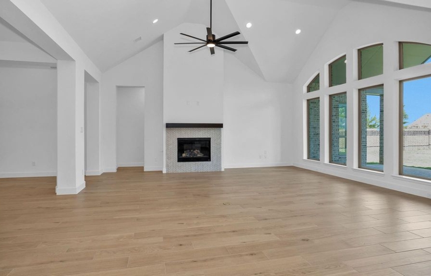 Perry 70 . 25006 Golden Tallgrass Dr . Interior 2