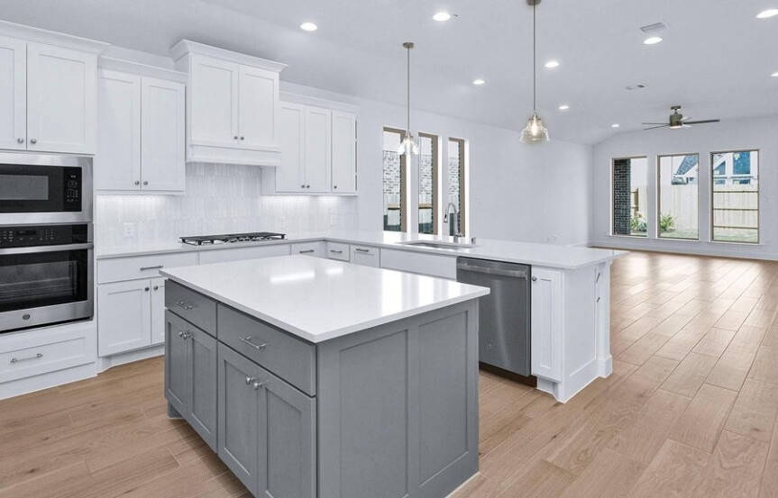 Perry 45. 7442 Fraser Peak Dr. Kitchen