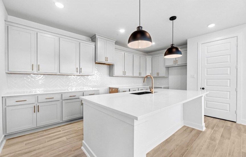 Westin 40 24950 Vervain Meadow Trail Kitchen 2