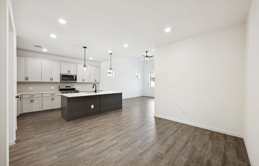 50 BR 7722 Clover Gully Interior (1)