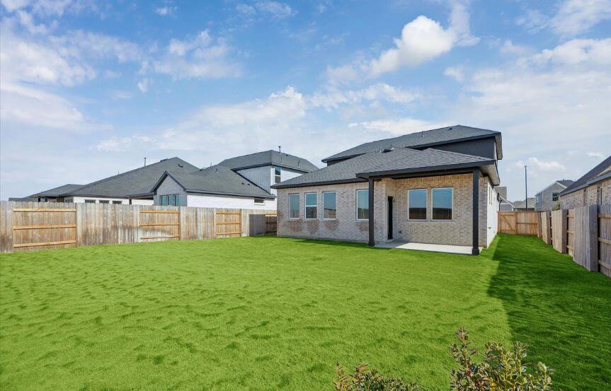 50 BR 7727 Clover Gully Backyard (1)