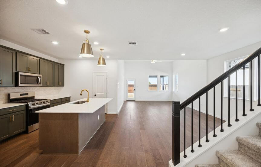 50 BR 7731 Clover Gully Interior (1)