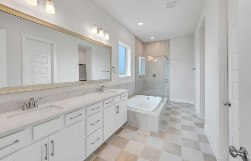 DW 45 22619 Potterstone Peak Dr Primary Bath
