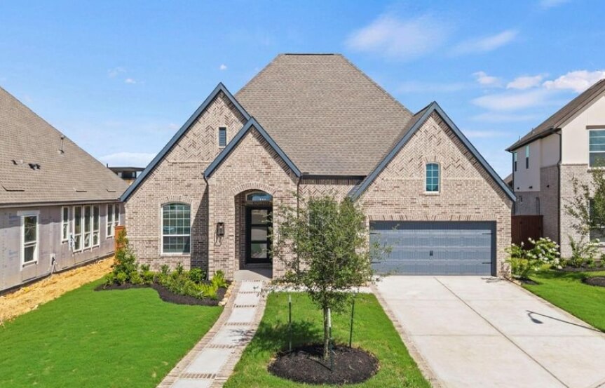 Chesmar 60 7006 Quaker Meadows Dr Exterior