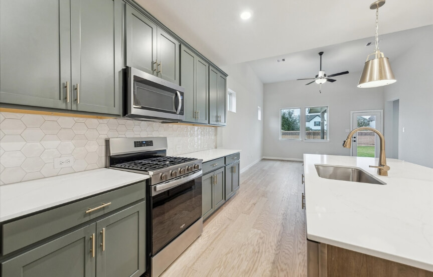 BR 45 22710 Norcrest Hills Kitchen 2 (1)