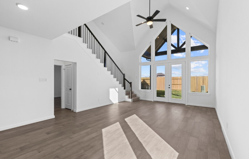 Newmark45 7446 Fraser Peak, Livingrm3 (1)